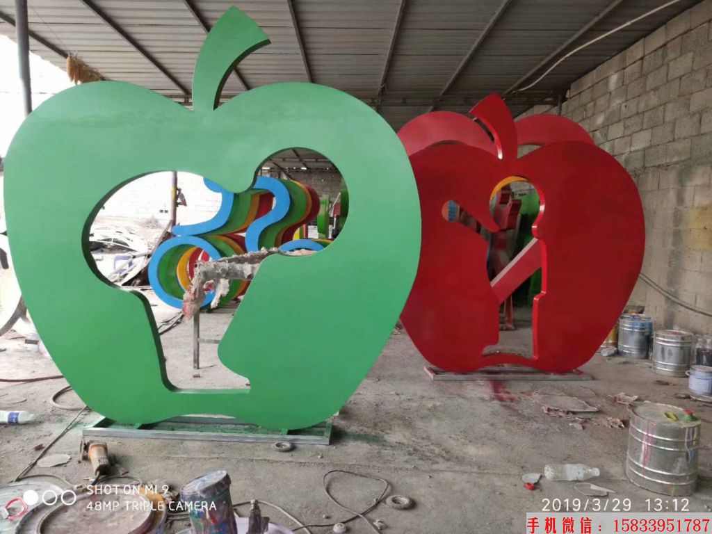 苹果造型剪影雕塑 不锈钢抽象剪影雕塑